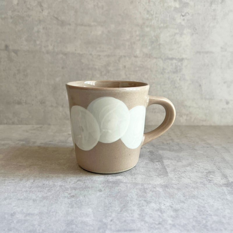 水玉つなぎマグ（ベージュ）